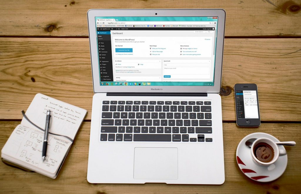 Dashboard WordPress sur un ordinateur.